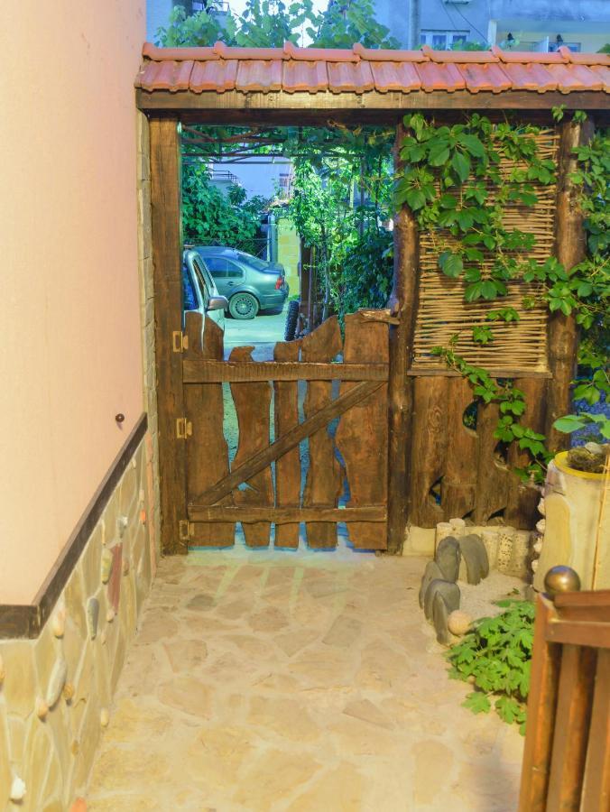 Holiday House Gendar, Chernomorets Esterno foto